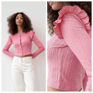 NWOT ZARA Women's Pink Ruffled Button Up Cardigan Sweater Top Size M